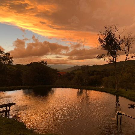 Delirius Hospedagem Itamonte Bagian luar foto